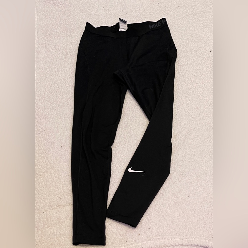 black tight nike leggings